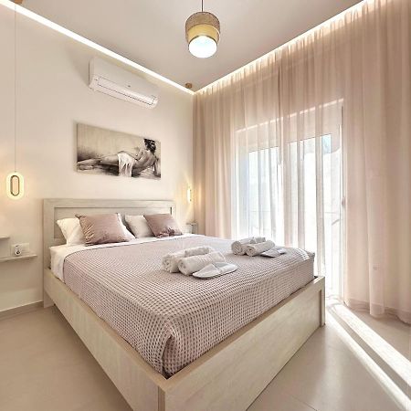 יאליסוס Seaside Deluxe Apartment מראה חיצוני תמונה