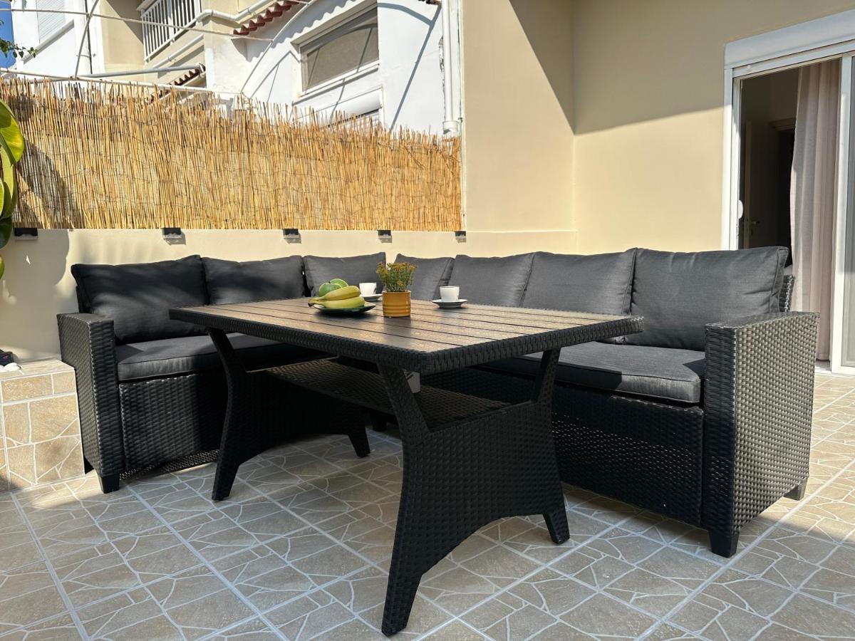יאליסוס Seaside Deluxe Apartment מראה חיצוני תמונה