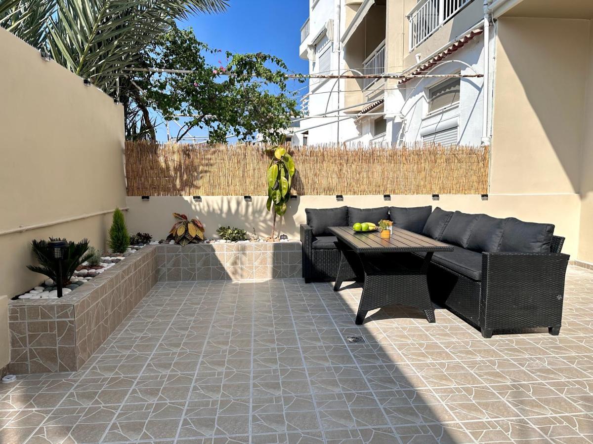 יאליסוס Seaside Deluxe Apartment מראה חיצוני תמונה