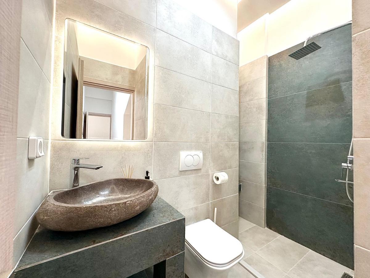 יאליסוס Seaside Deluxe Apartment מראה חיצוני תמונה