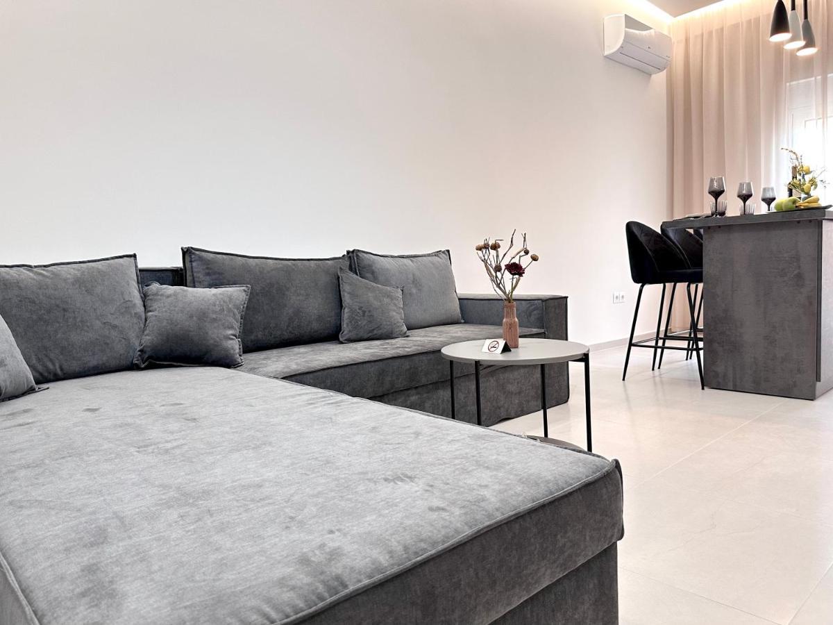 יאליסוס Seaside Deluxe Apartment מראה חיצוני תמונה