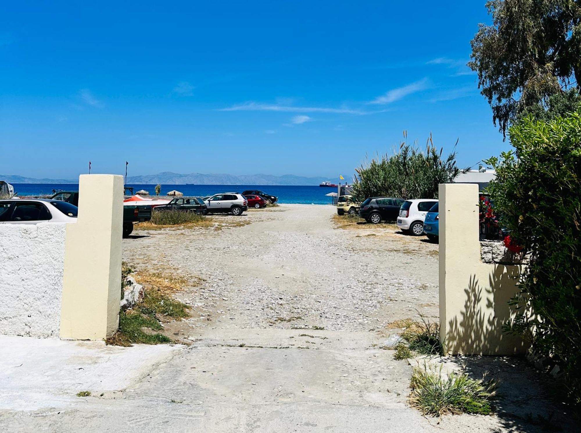 יאליסוס Seaside Deluxe Apartment מראה חיצוני תמונה
